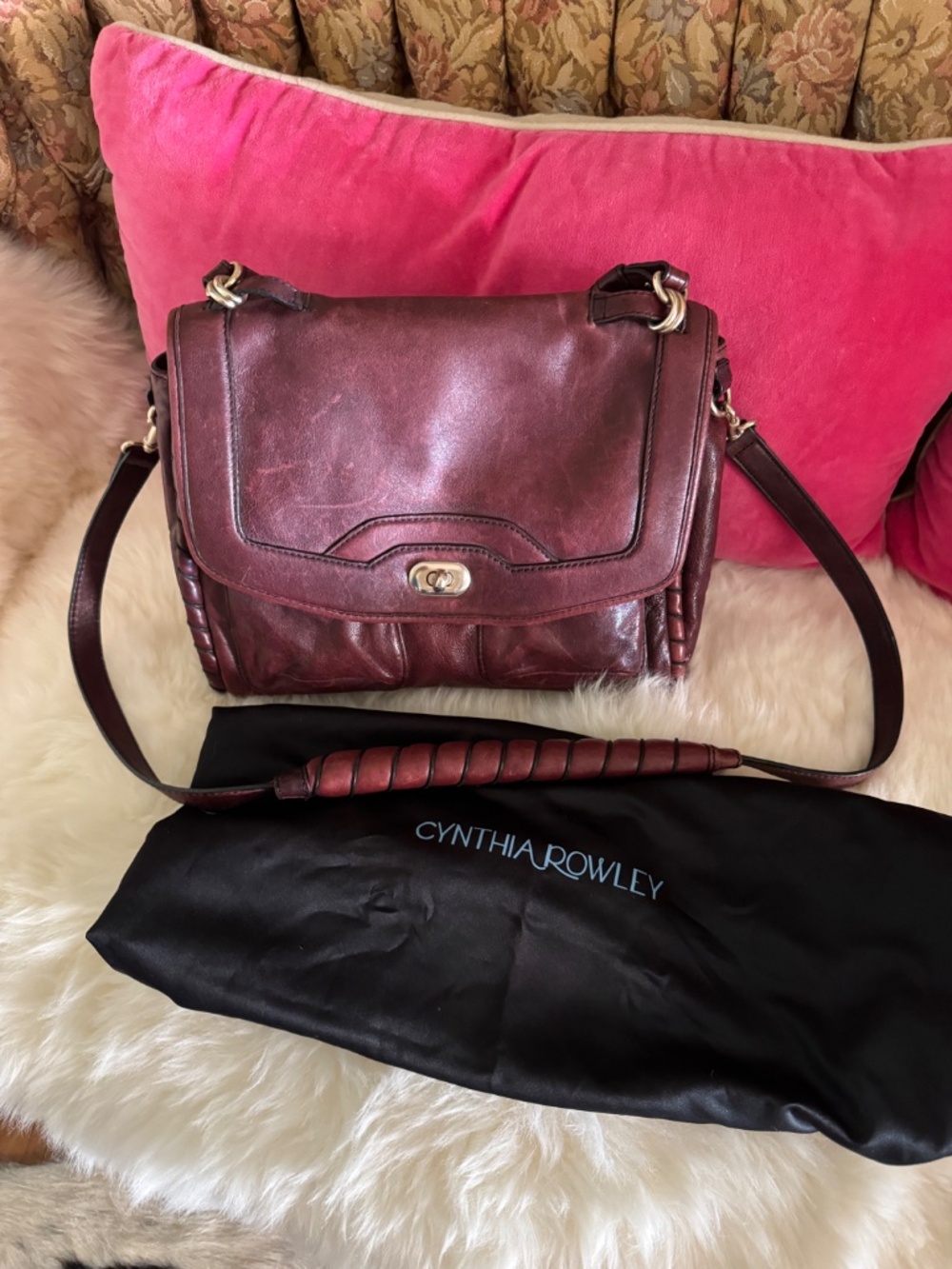 Cynthia Rowley Burgundy Distressed Messenger Flap Bag Top Handle Crossbody purse - Picture 4 of 15